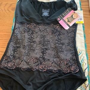 2 pieces. DKNY & FIT Bodybriefer size medium